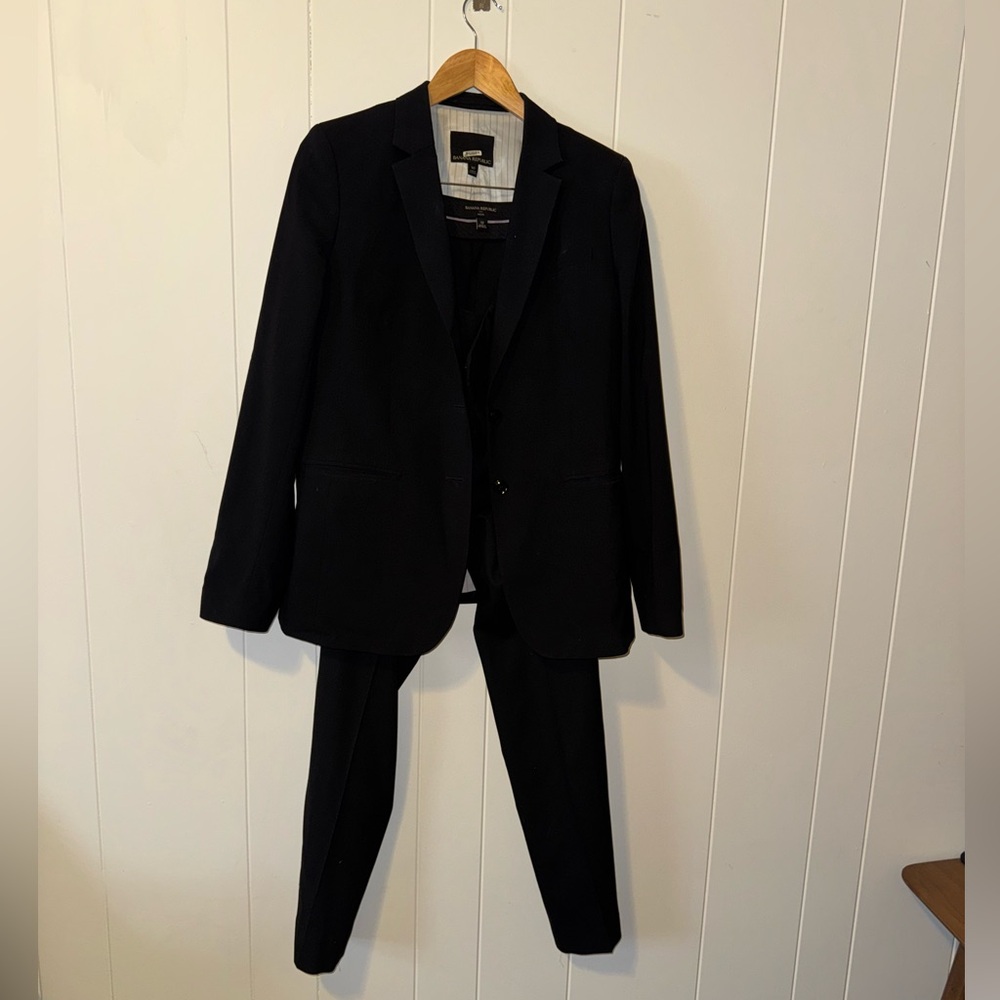 BANANA REPUBLIC Matching Black Suit
